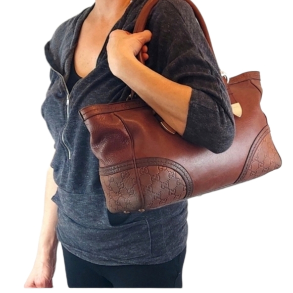 Gucci Handbags - Gucci Signoria Guccissima Embossed Horsebit Shoulder Tote Fantastic!